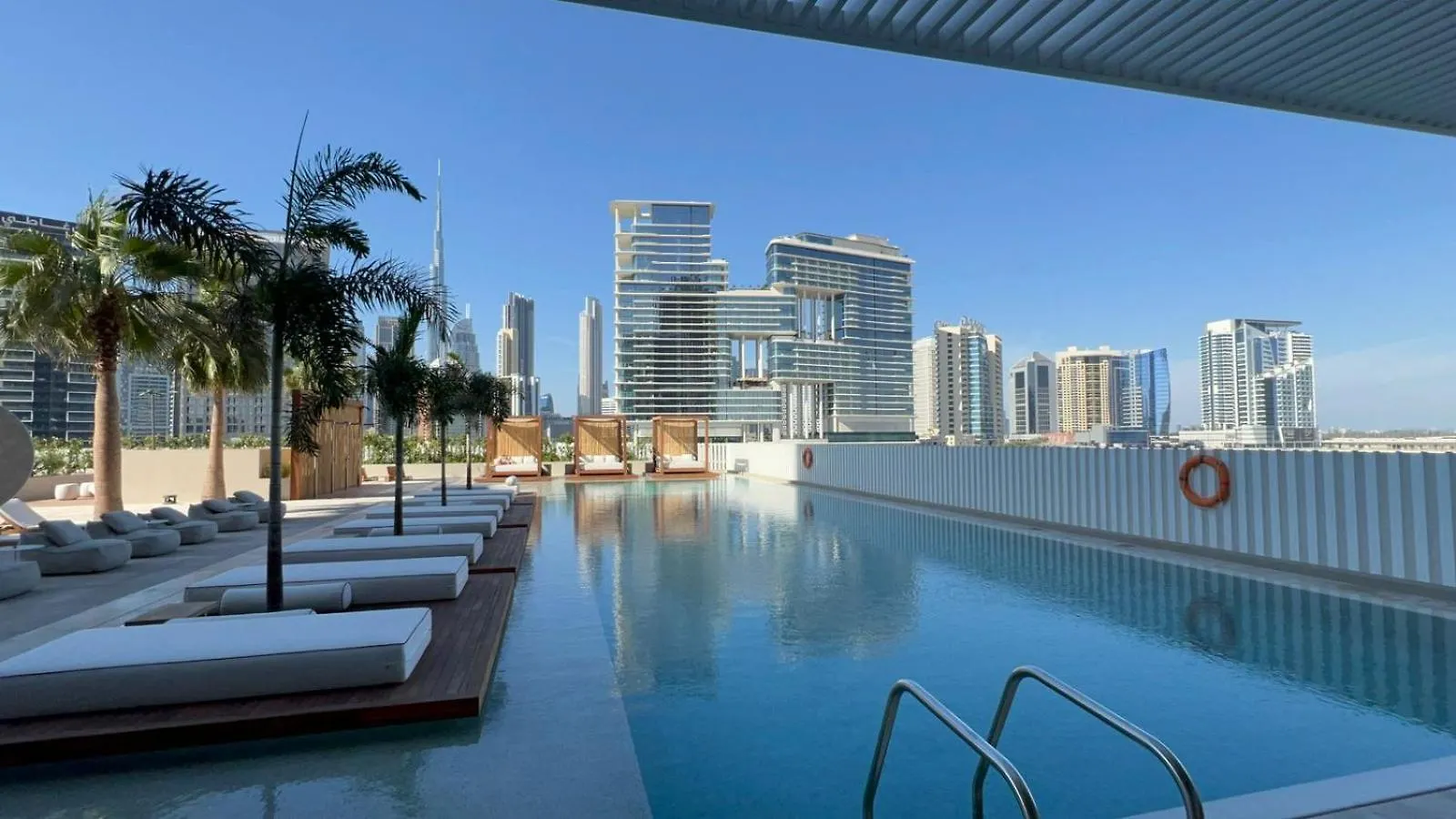 Upside Living Downtown Business & Leisure Apartment Dubai